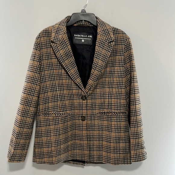 BAGATELLE NYC Plaid Collared Two-Button Blazer Size Small EUC - Picture 1 of 15